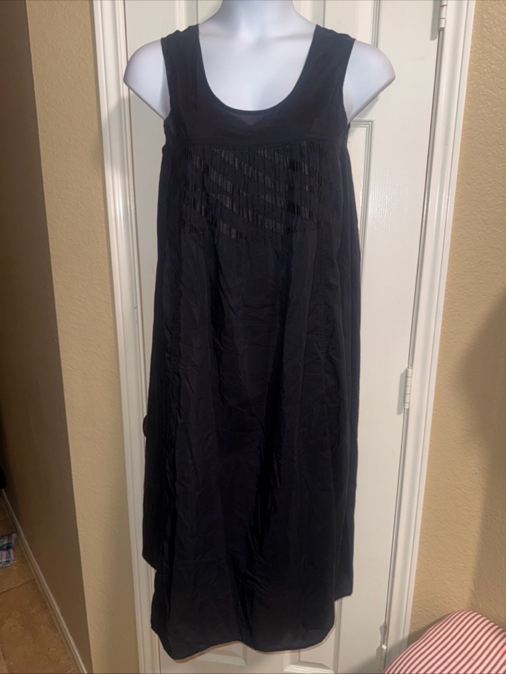 6397 Black Pleated Chest Sheer Shift Dress Size S Pockets Minimalist Vacation‎